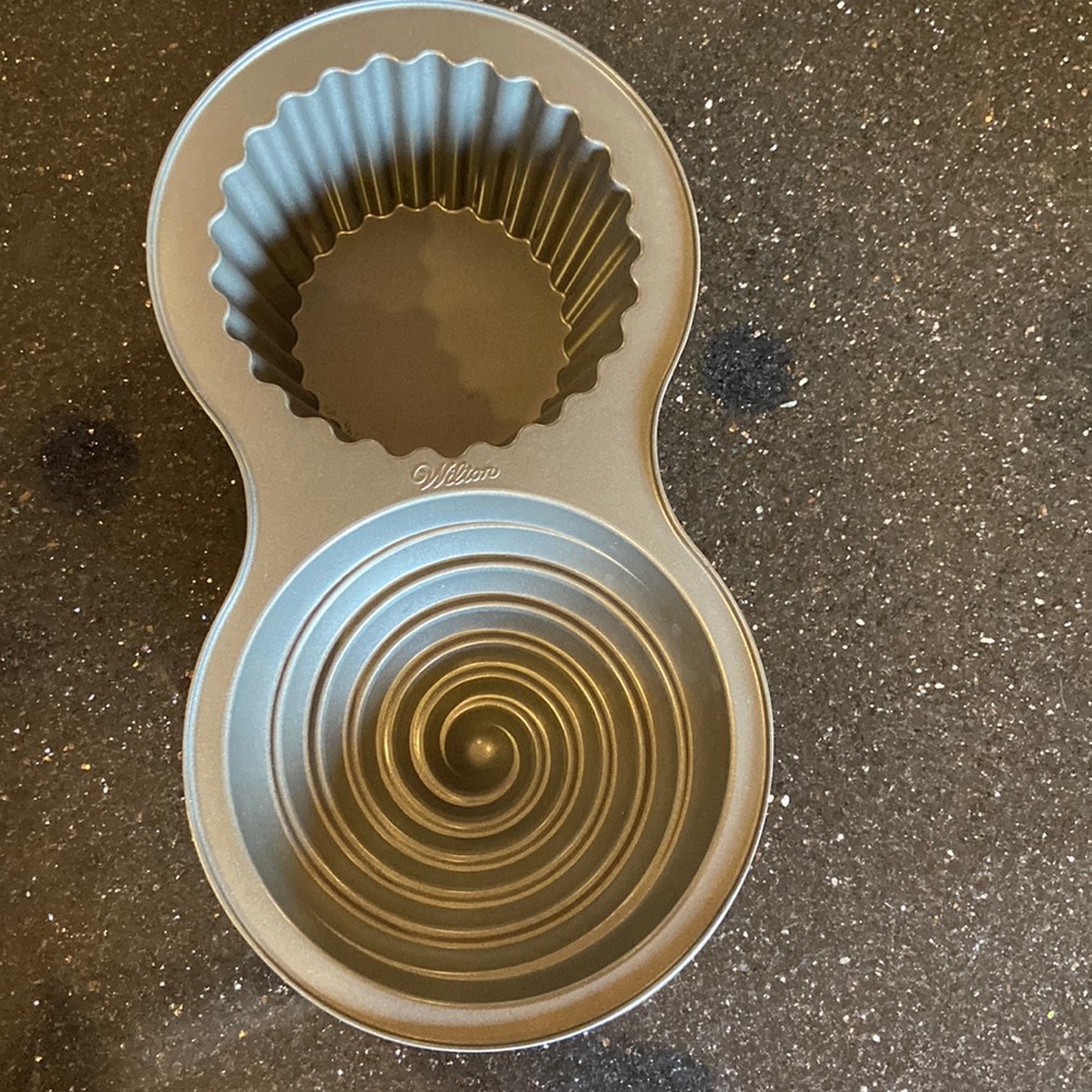 Wilton brand, giant cupcake mold